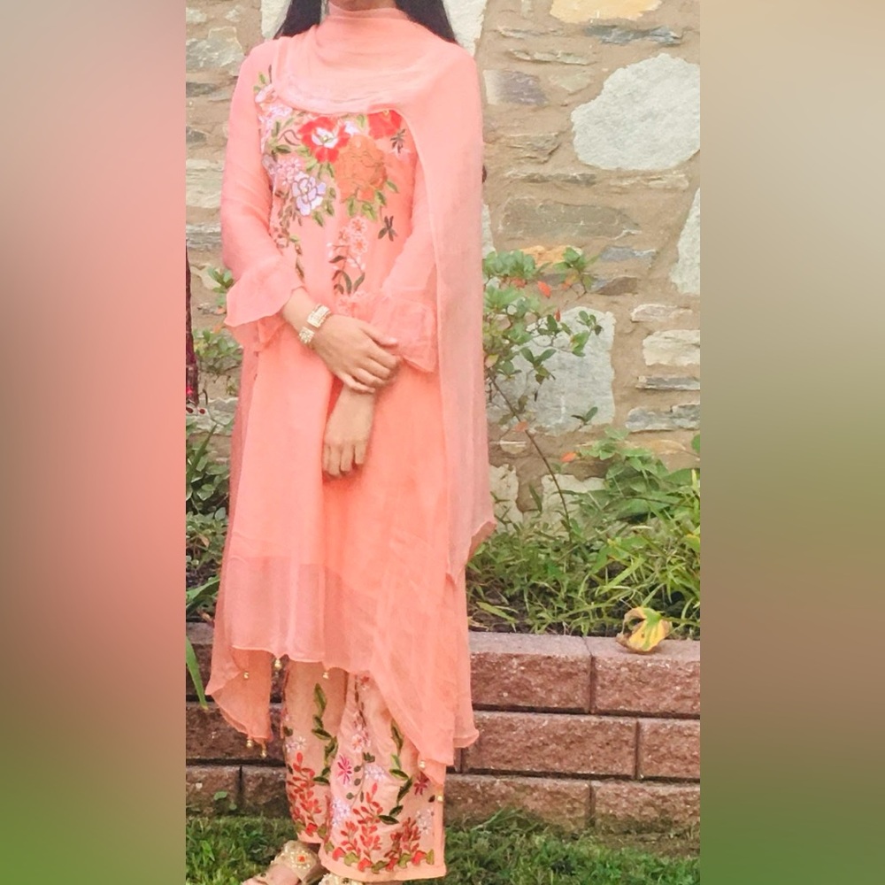 South Asian Inspired | Elegant Peach Flowery Chiffon Dress 🌸 🌺 🍃